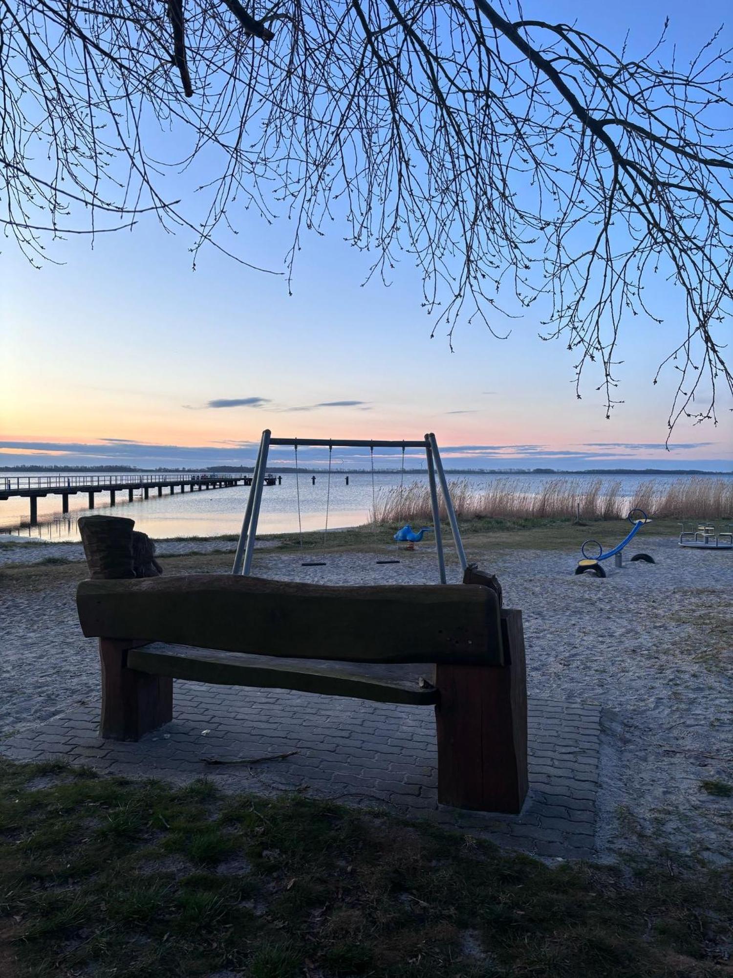 App 2 Stylische Surfoase Am Wasser Dranske Exterior photo